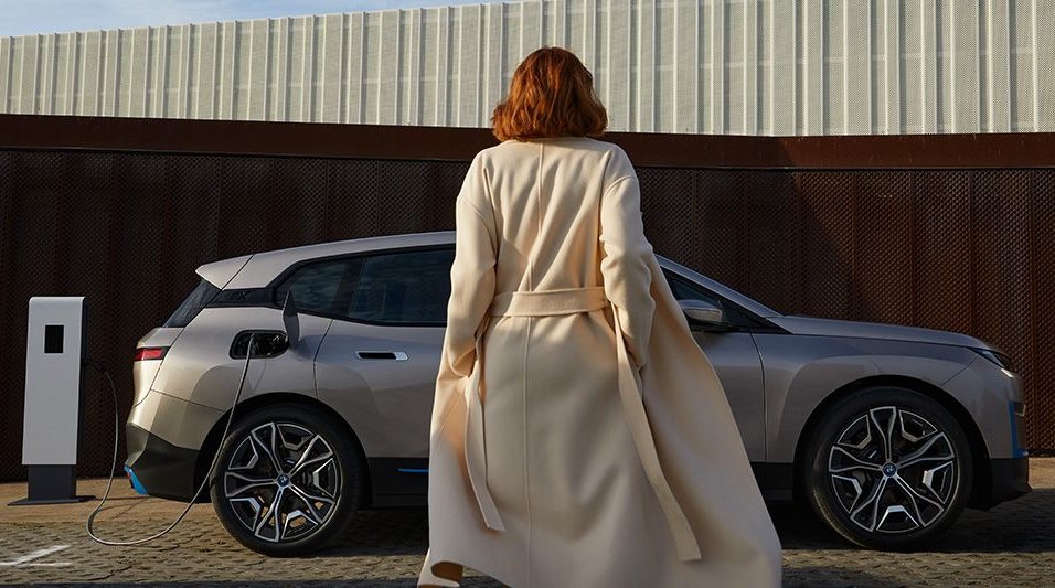 BMW iX - Für eine elektrisierende Zukunft BMW iX - Für eine elektrisierende Zukunft