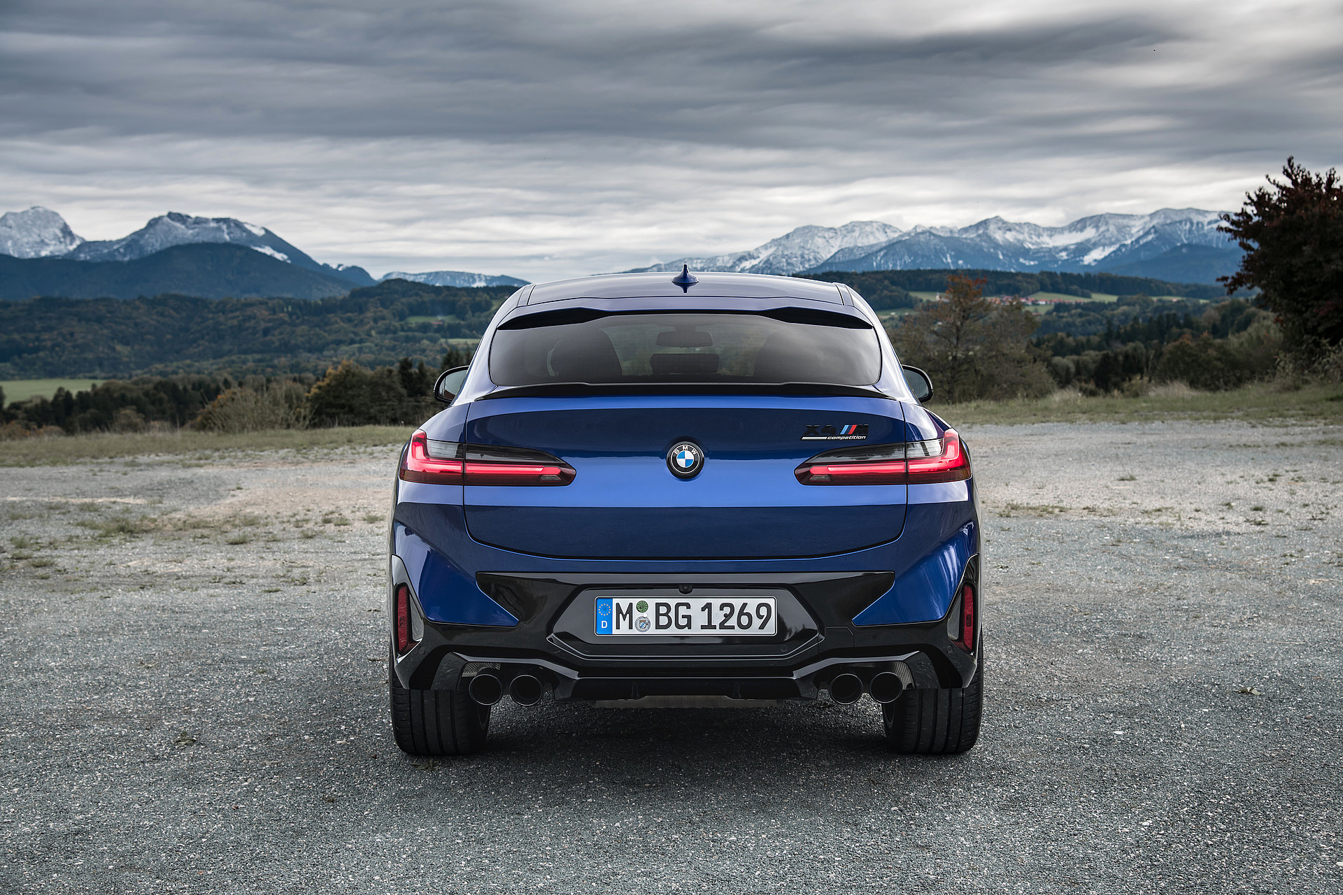 Heckdesign des BMW X4 mit Voll-LED-Heckleuchten. Heckdesign des BMW X4 mit Voll-LED-Heckleuchten.