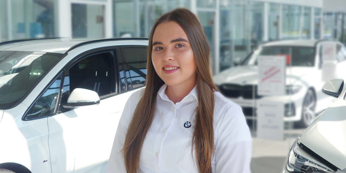 Alina Ibele- Auszubildende Automobilkauffrau- Standort Rhein Bodensee Alina Ibele- Auszubildende Automobilkauffrau- Standort Rhein Bodensee