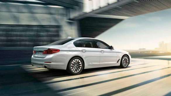 BMW- Plug- in- Hybrid- Rollingshot BMW- Plug- in- Hybrid- Rollingshot