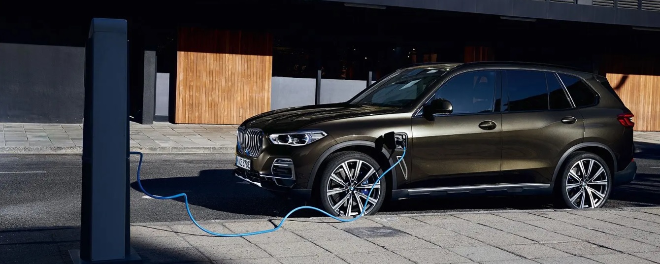 BMW X5 Plug-in-Hybrid - Mediathek