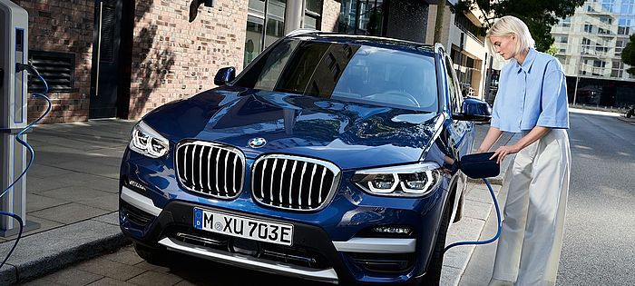 ÖFFENTLICHES LADEN - BMW i ÖFFENTLICHES LADEN - BMW i