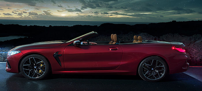 BMW M8 Cabrio - seitliche Ansicht