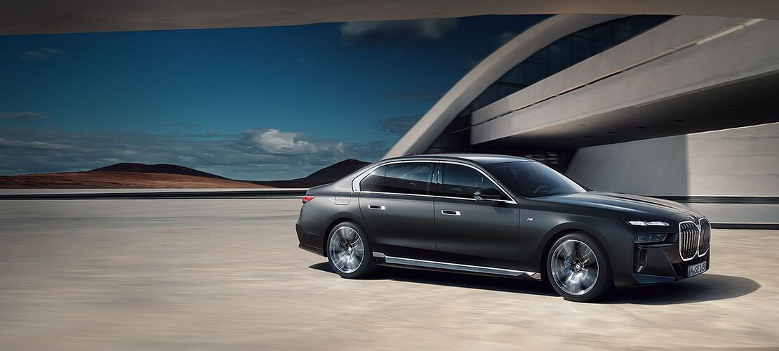 Die BMW 7er Limousine bei Rhein Die BMW 7er Limousine bei Rhein