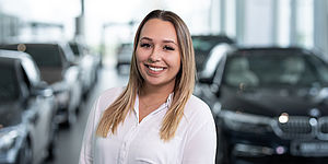 Evelyn Merker- Assistentin der Niederlassungs-/Verkaufsleitung Ausbilderin kaufmännische Auszubildende- Friedrichshafen Evelyn Merker- Assistentin der Niederlassungs-/Verkaufsleitung Ausbilderin kaufmännische Auszubildende- Friedrichshafen