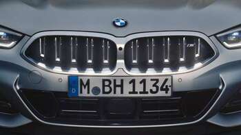 BMW Niere „Iconic Glow" BMW Niere „Iconic Glow"