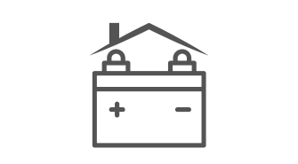 Das Bild zeigt ein Symbol, das eine Autobatterie mit einem Dach darüber darstellt. Die Batterie hat ein Plus- und ein Minuszeichen an den Polen. Es handelt sich wahrscheinlich um ein Symbol für eine Heimbatterie oder eine Heimspeicherlösung.