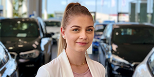 Leonie Gerhart- Automobilkauffrau in Ausbildung- Standort Rhein Rhön Saale Leonie Gerhart- Automobilkauffrau in Ausbildung- Standort Rhein Rhön Saale