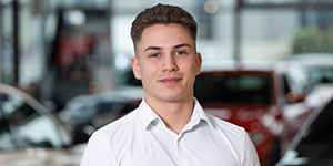 Marcel Milovac Automobilkaufmann in Ausbildung Marcel Milovac Automobilkaufmann in Ausbildung