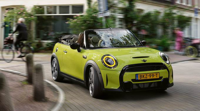 MINI Cabrio- offen für neues