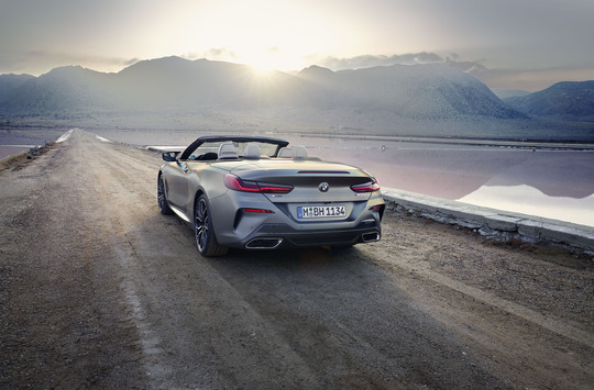 Finanzierung und Leasing des BMW 8er Cabrio.