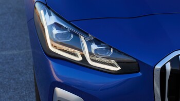 LED-Scheinwerfer mit ikonischem Lichtdesign