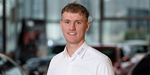 Philipp Lamitschka Juniorverkäufer neue Automobile Product Genius Philipp Lamitschka Juniorverkäufer neue Automobile Product Genius