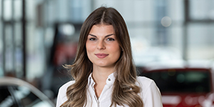 Sophia Reißer Assistentin der Niederlassungsleitung Sophia Reißer Assistentin der Niederlassungsleitung